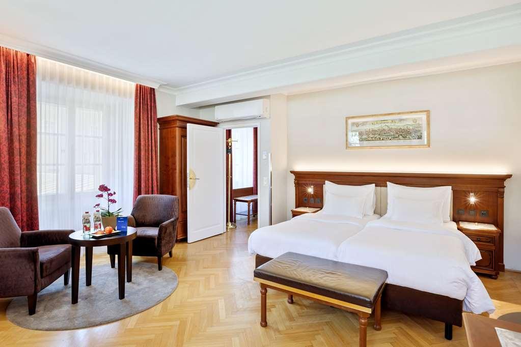 Radisson Blu Hotel Altstadt, سالزبورغ الغرفة الصورة