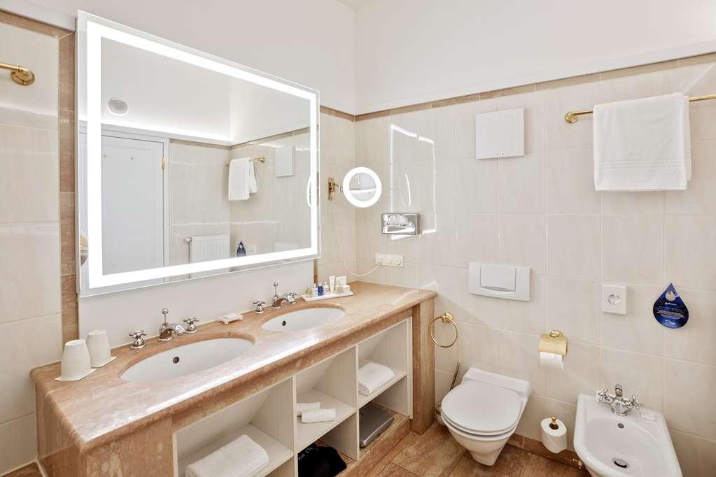 Radisson Blu Hotel Altstadt, سالزبورغ الغرفة الصورة